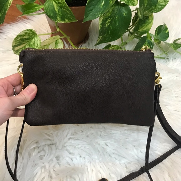 IAKAM Crossbody Wristlet Bag - Stylish and Versatile Handbag for Everyday Use